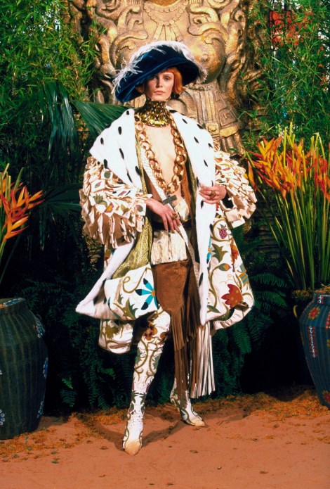 3-the-vulgar-autumn_winter-1998-99-haute-couture-dior-by-john-galliano-guy-marineau